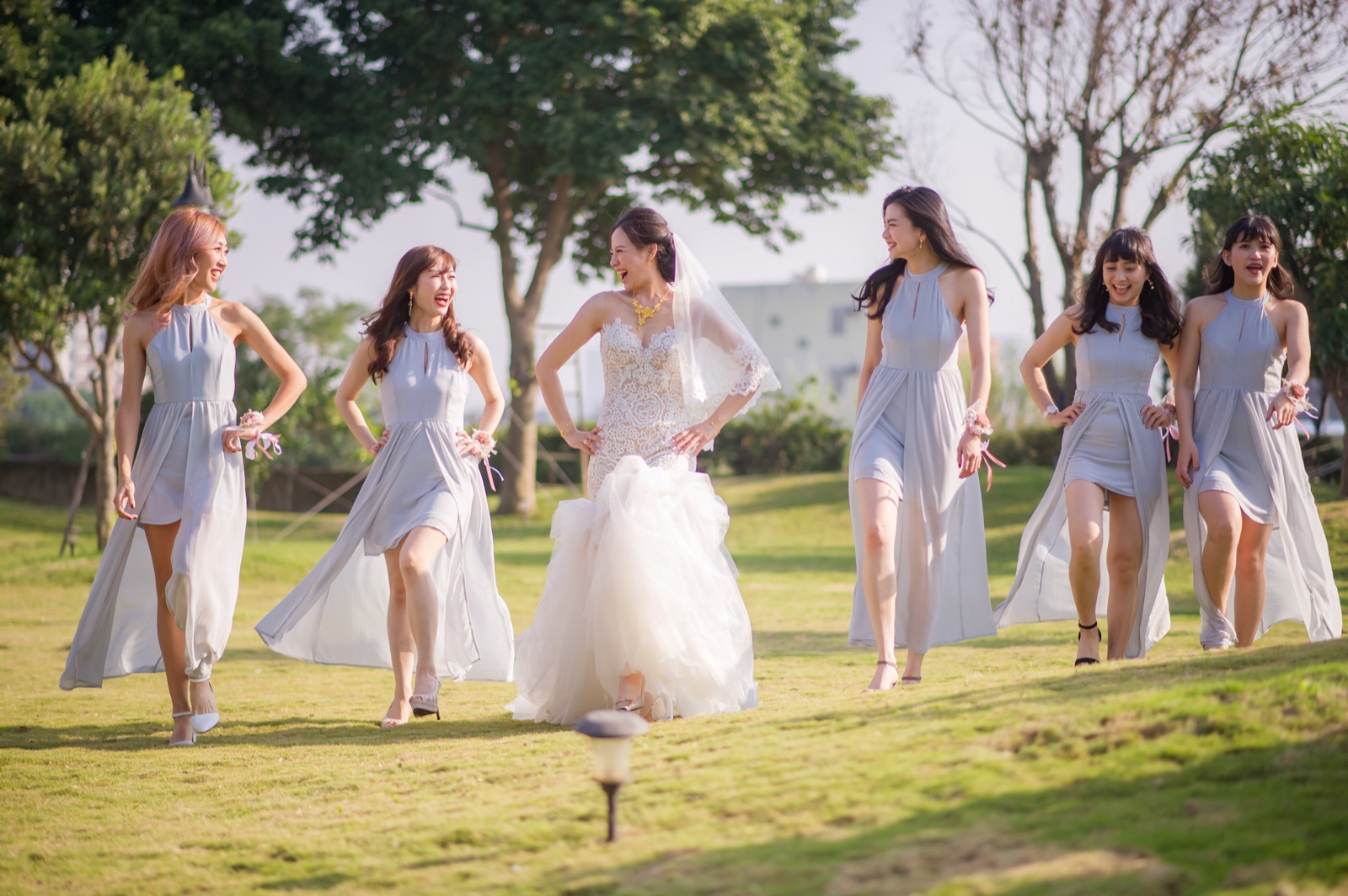 自然光與草地拍攝